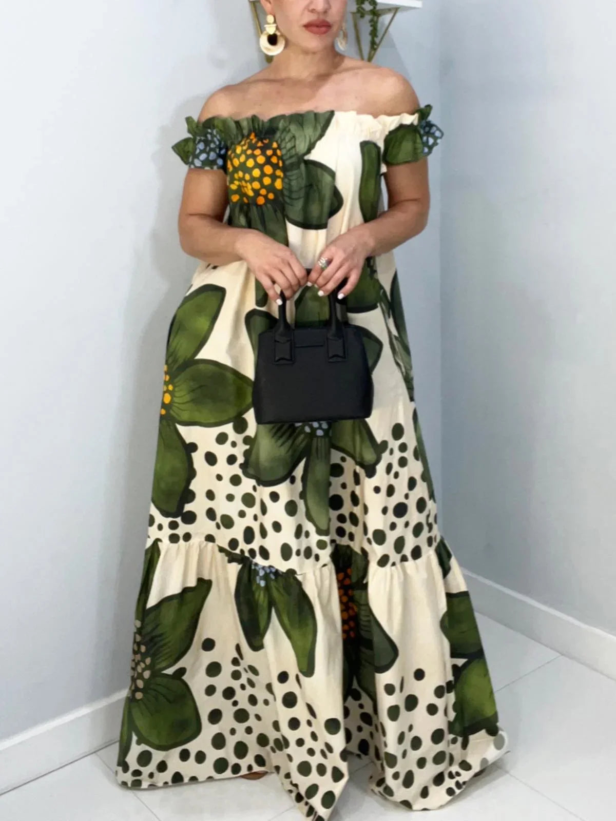 Vestido Longo Solto Com Ombros Descobertos E Estampa Floral Para Férias P