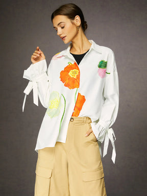 Blusa Solta Floral Com Gola De Camisa Urbana