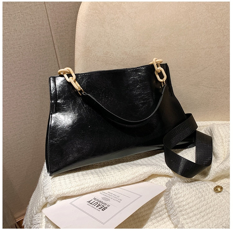 Bolsa De Couro Kardashians Preta / 38X22X5Cm