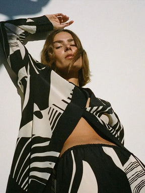 Women Digital Printed Two-Piece Set Chic Lapel Long Sleeved Top Loose Straight Leg Pants Suit 2023