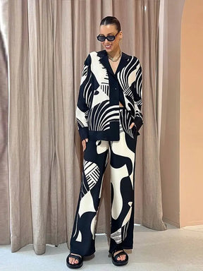 Women Digital Printed Two-Piece Set Chic Lapel Long Sleeved Top Loose Straight Leg Pants Suit 2023