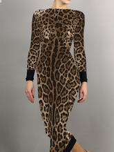 Vestido Longo Justo Com Estampa De Leopardo Decote Canoa Elegante E Alta Elasticidade P